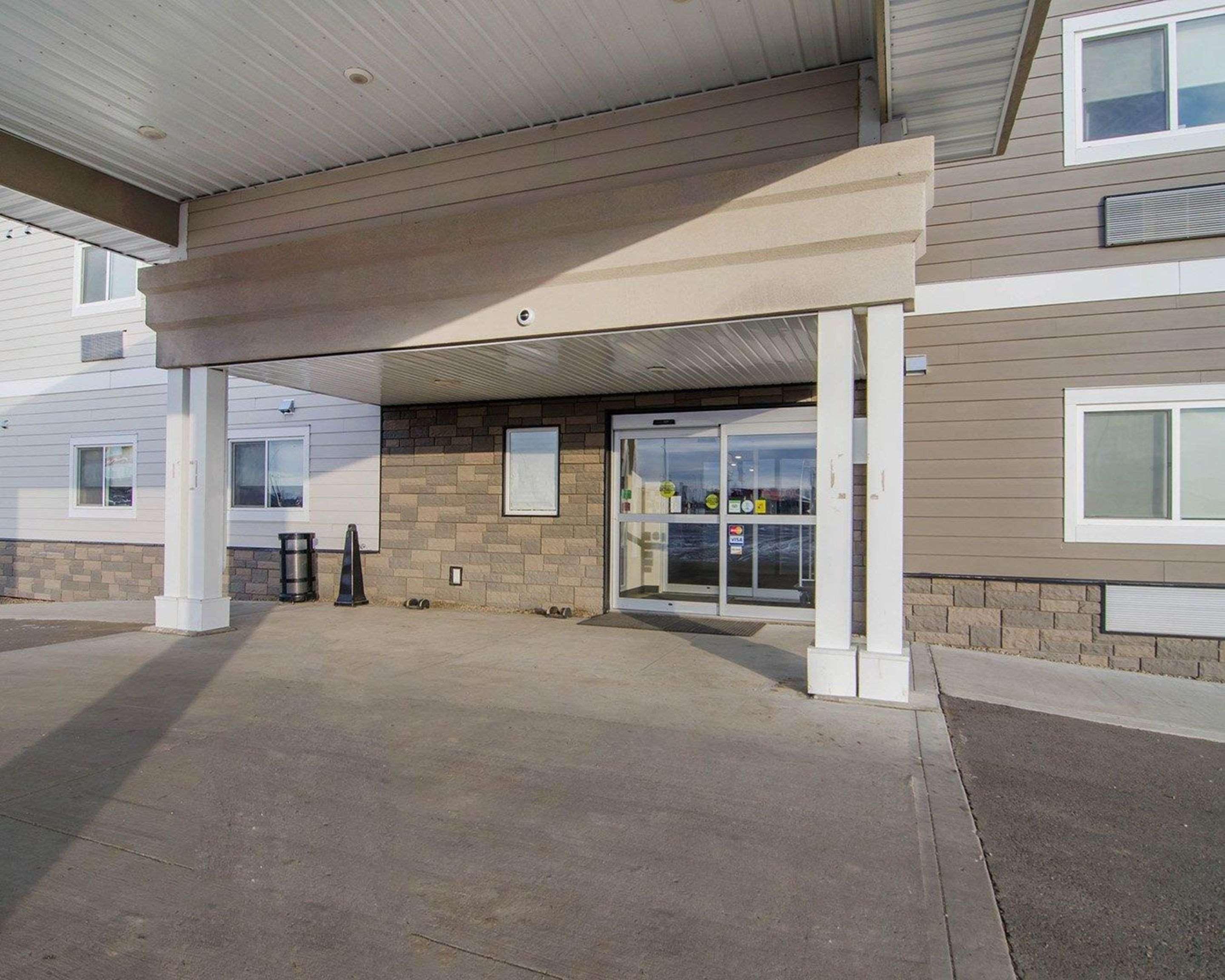 Quality Inn And Suites - Kindersley Exterior photo