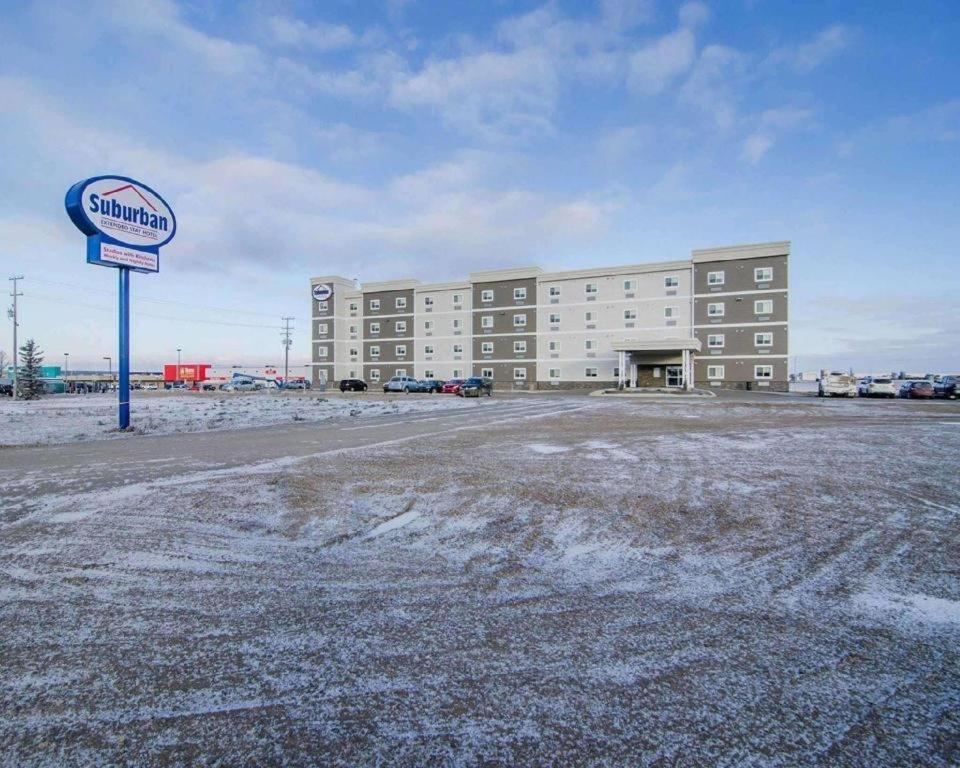 Quality Inn And Suites - Kindersley Exterior photo