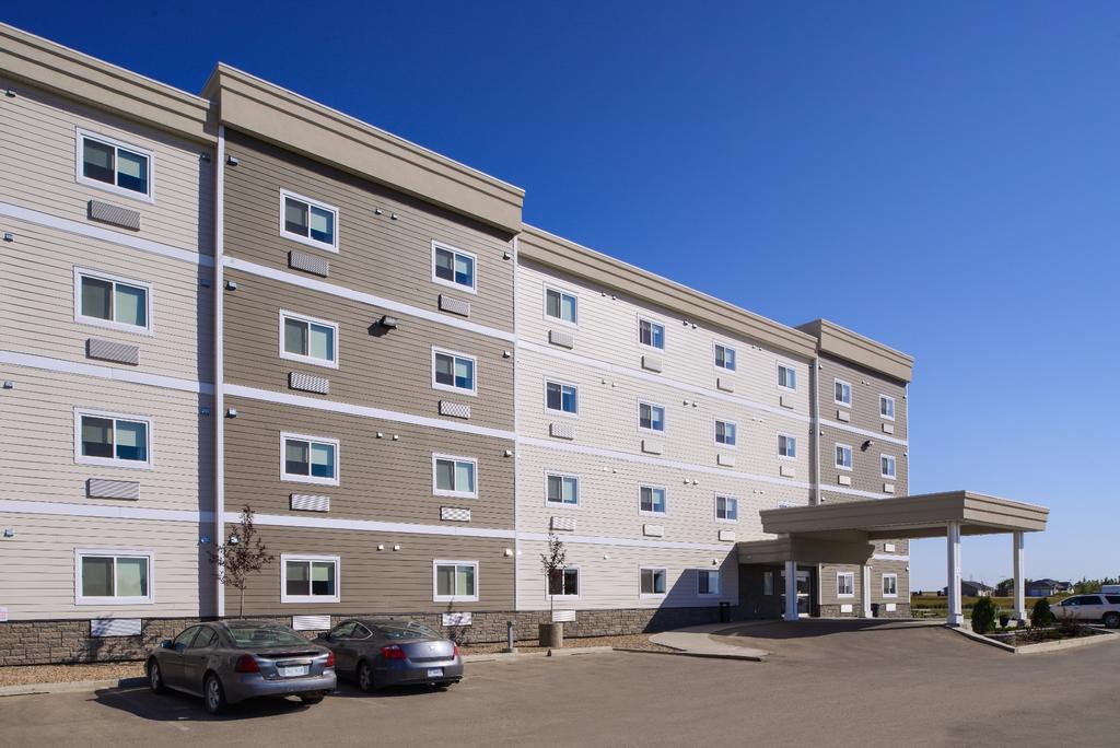 Quality Inn And Suites - Kindersley Exterior photo