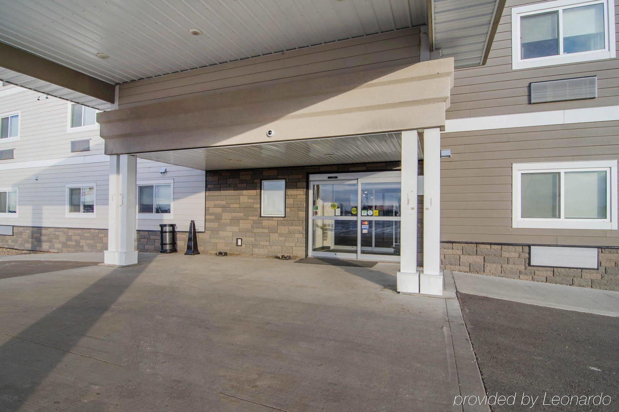 Quality Inn And Suites - Kindersley Exterior photo