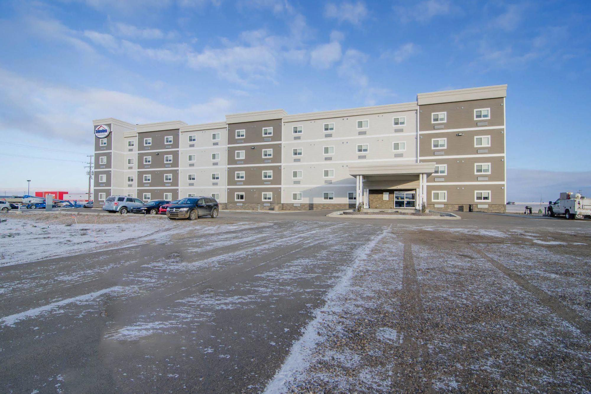 Quality Inn And Suites - Kindersley Exterior photo